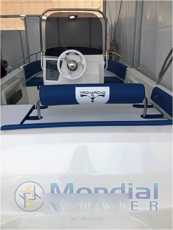Trimarchi 57 s barco a motor