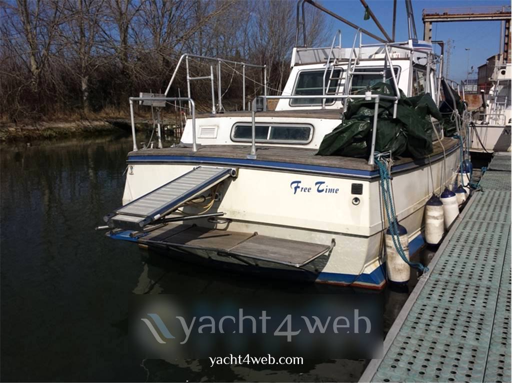 Moschini Trawler 40 diesel Motor boat used for sale