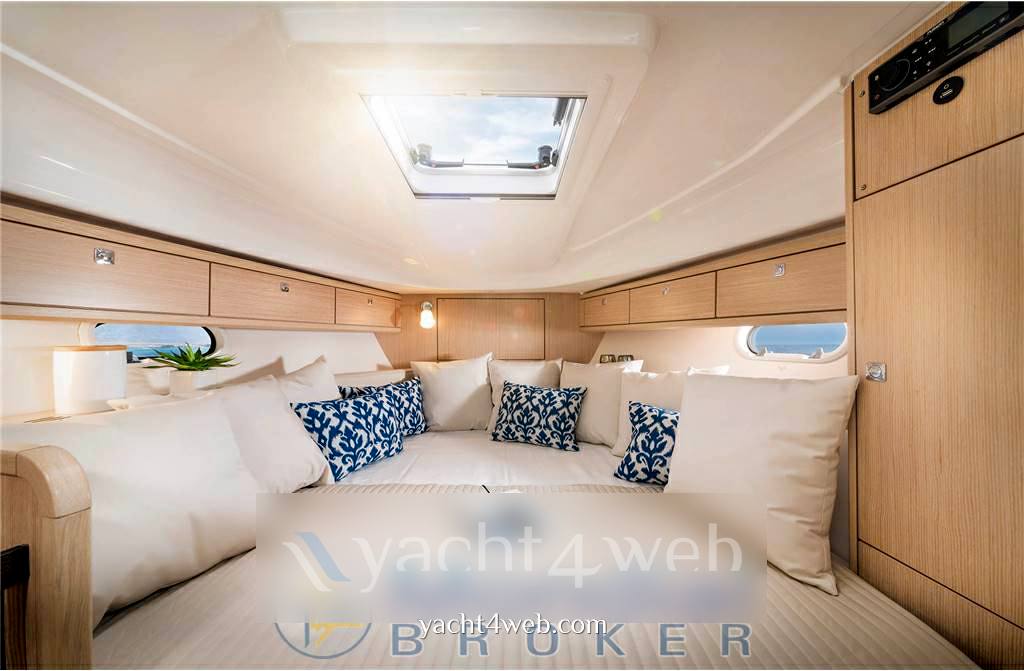 Noleggio rent charter Bavaria s29 - con patente Motor boat charter