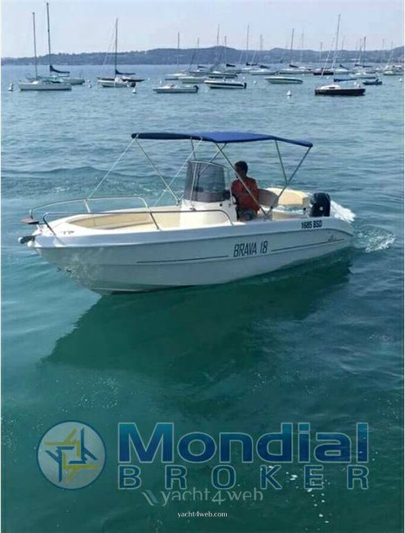 Noleggio rent mingolla 18 senza patente sul lago di garda nuova 2017 barco a motor