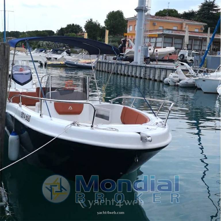 Noleggio rent charter Allegra 21 - con patente Barca a motore charter