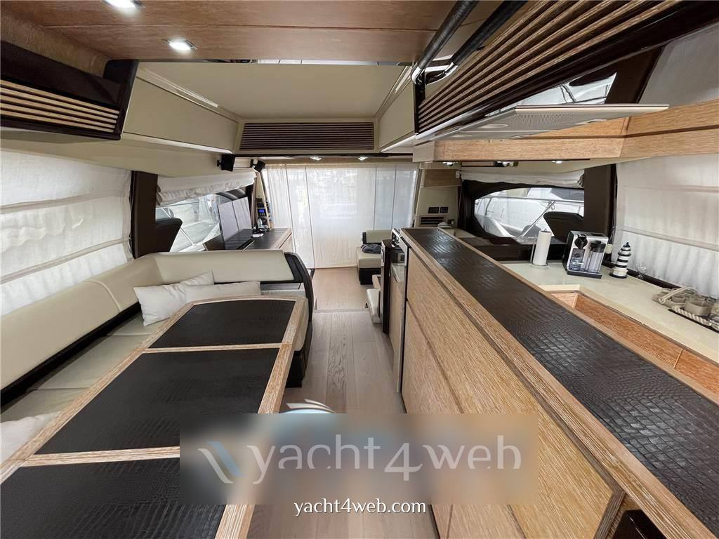 Azimut 64 flybridge Barca a motore usata in vendita