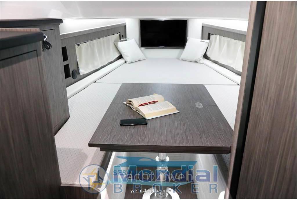 Ranieri international Cayman 45.0 cruiser Gommone