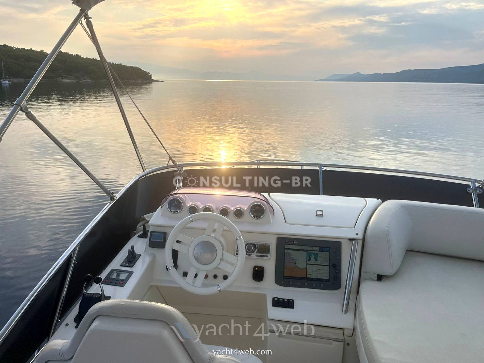 Azimut 43 fly Photo