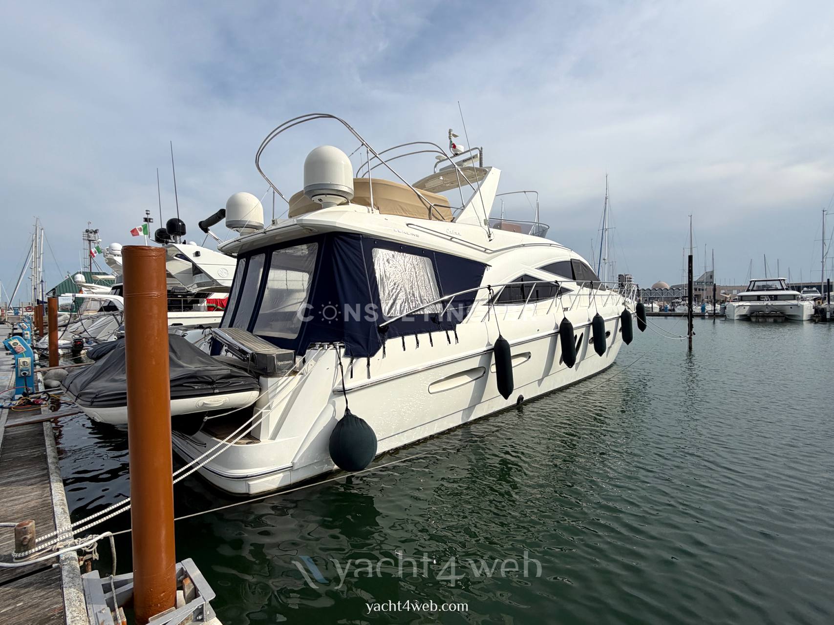 Sealine T60 Barco de motor usado para venta