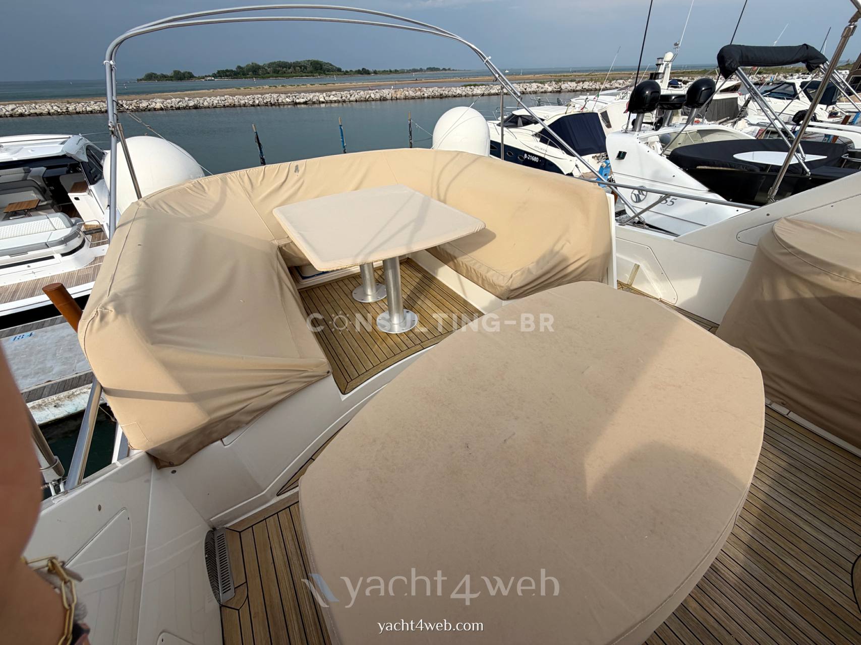 Sealine T60 Flybridge usado