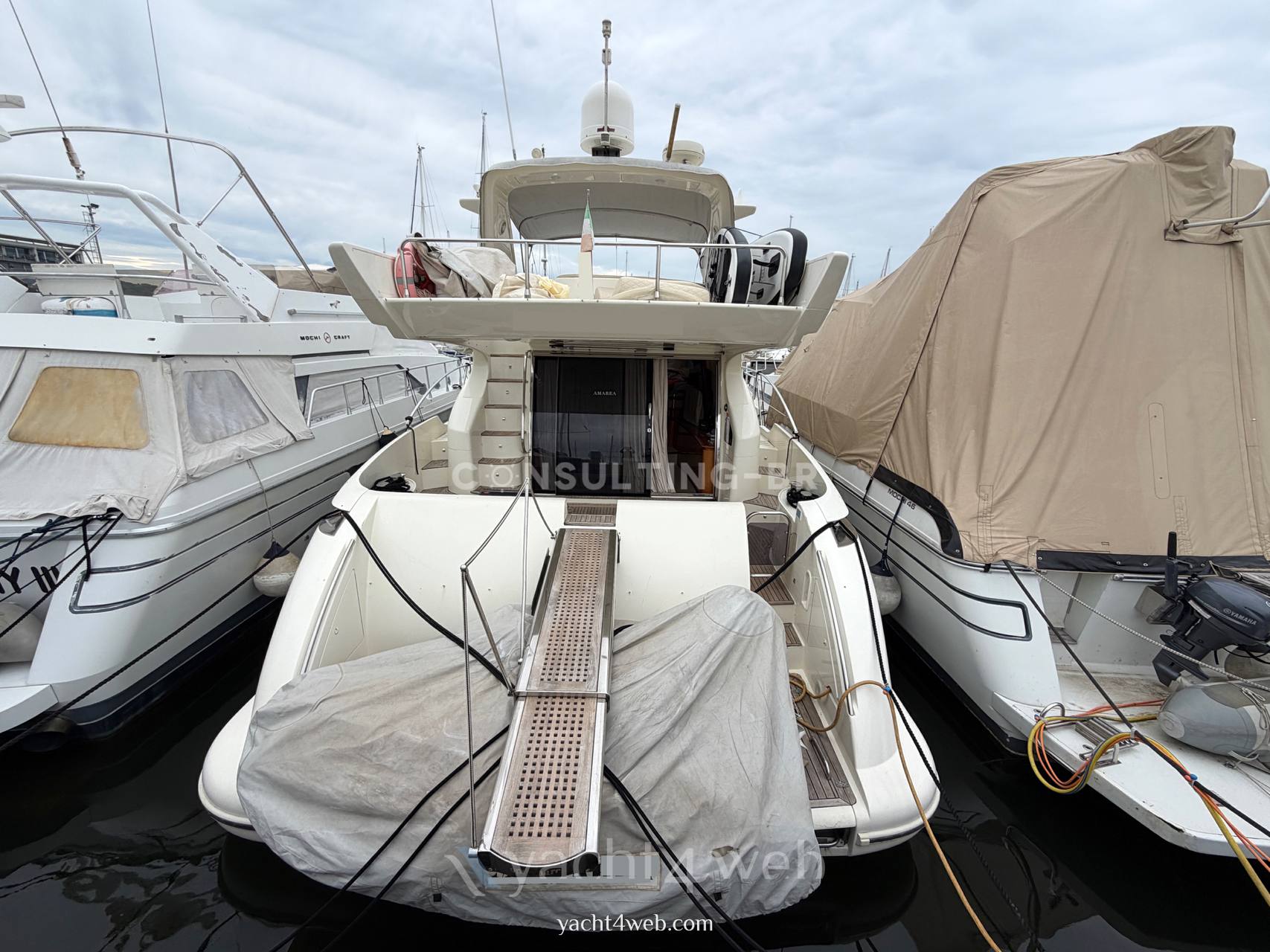Azimut 55 fly Barco de motor usado para venta