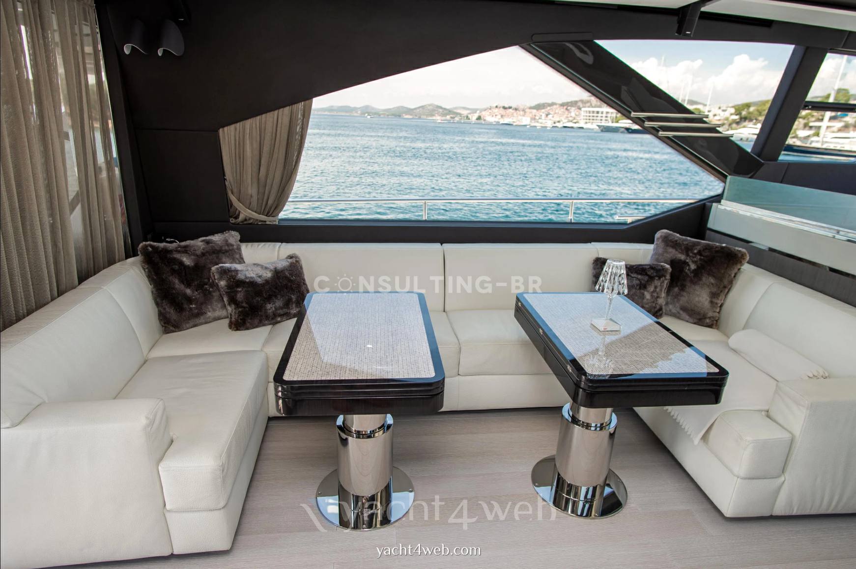 Azimut S7 照片