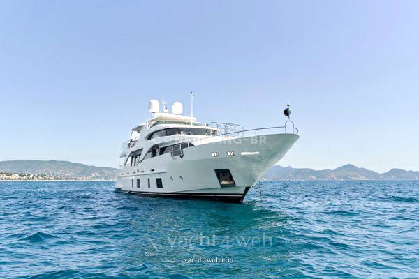 Benetti Delfino 93 Flybridge