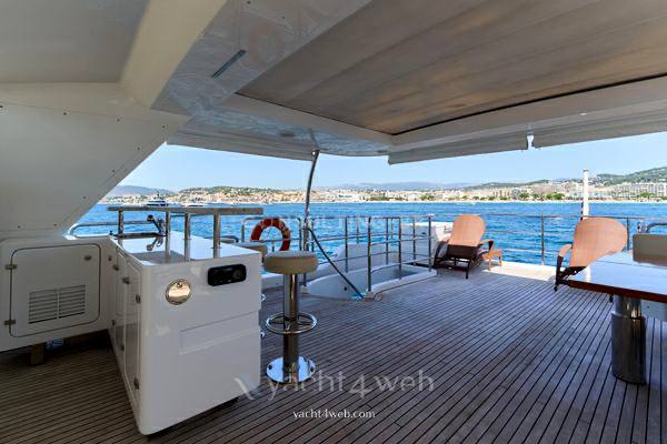 Benetti Delfino 93 barca a motore