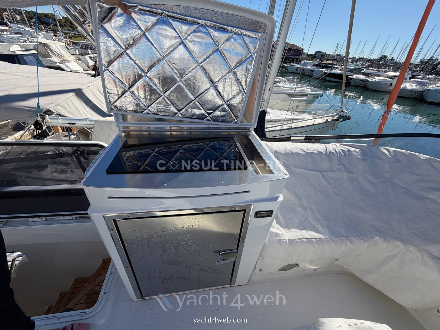 Raffaelli Compass rose Motorboot