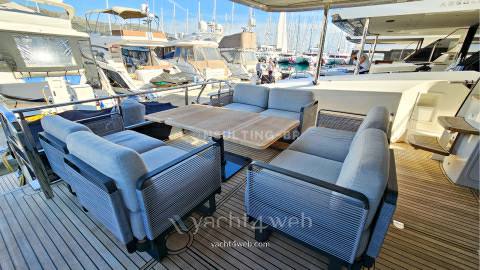 Absolute 60 fly bateau à moteur