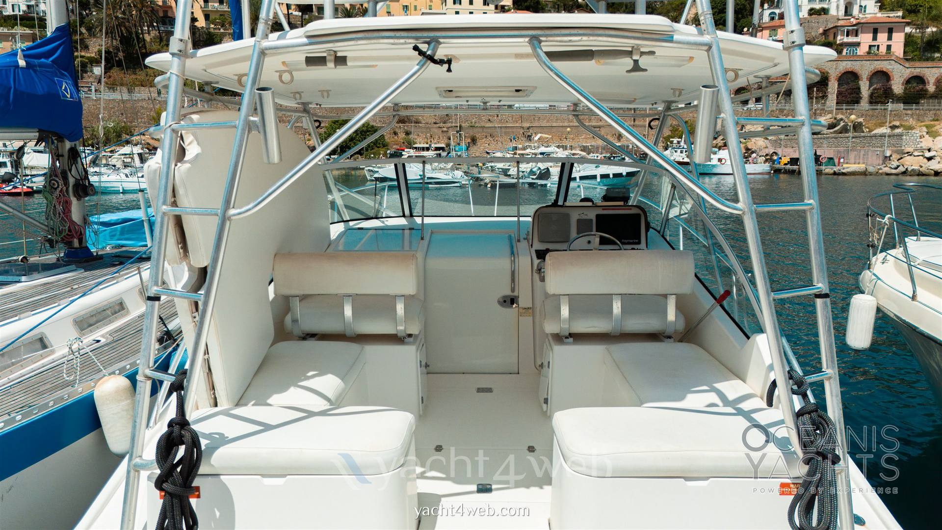 Luhrs 30 open