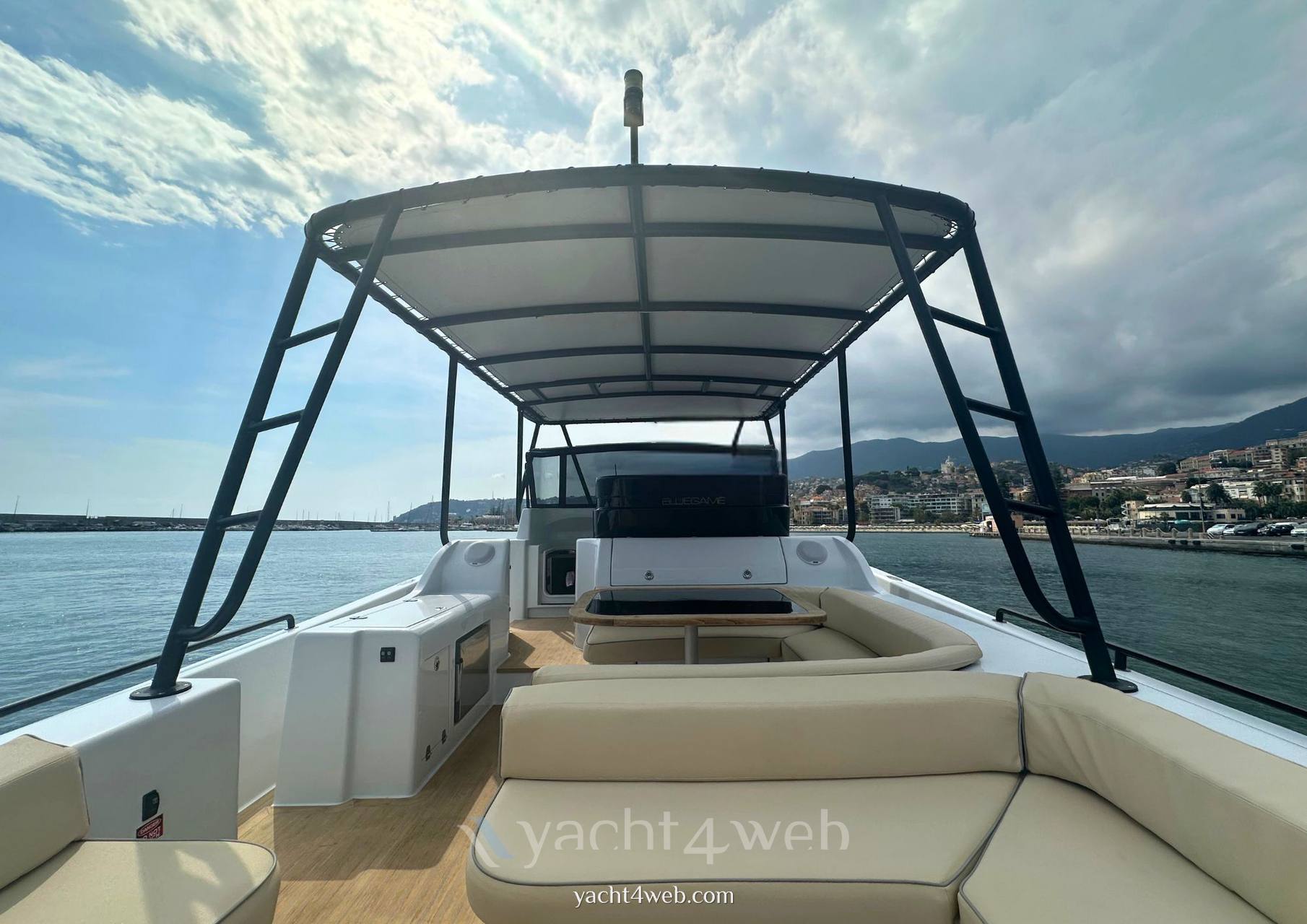 Bluegame 47 bateau à moteur