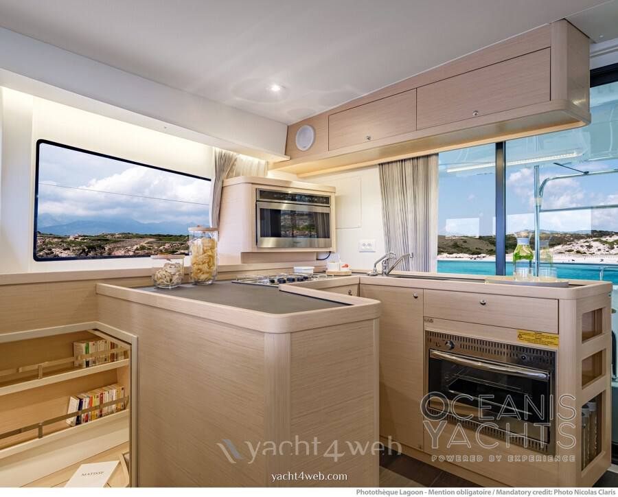 Lagoon 42 Vela