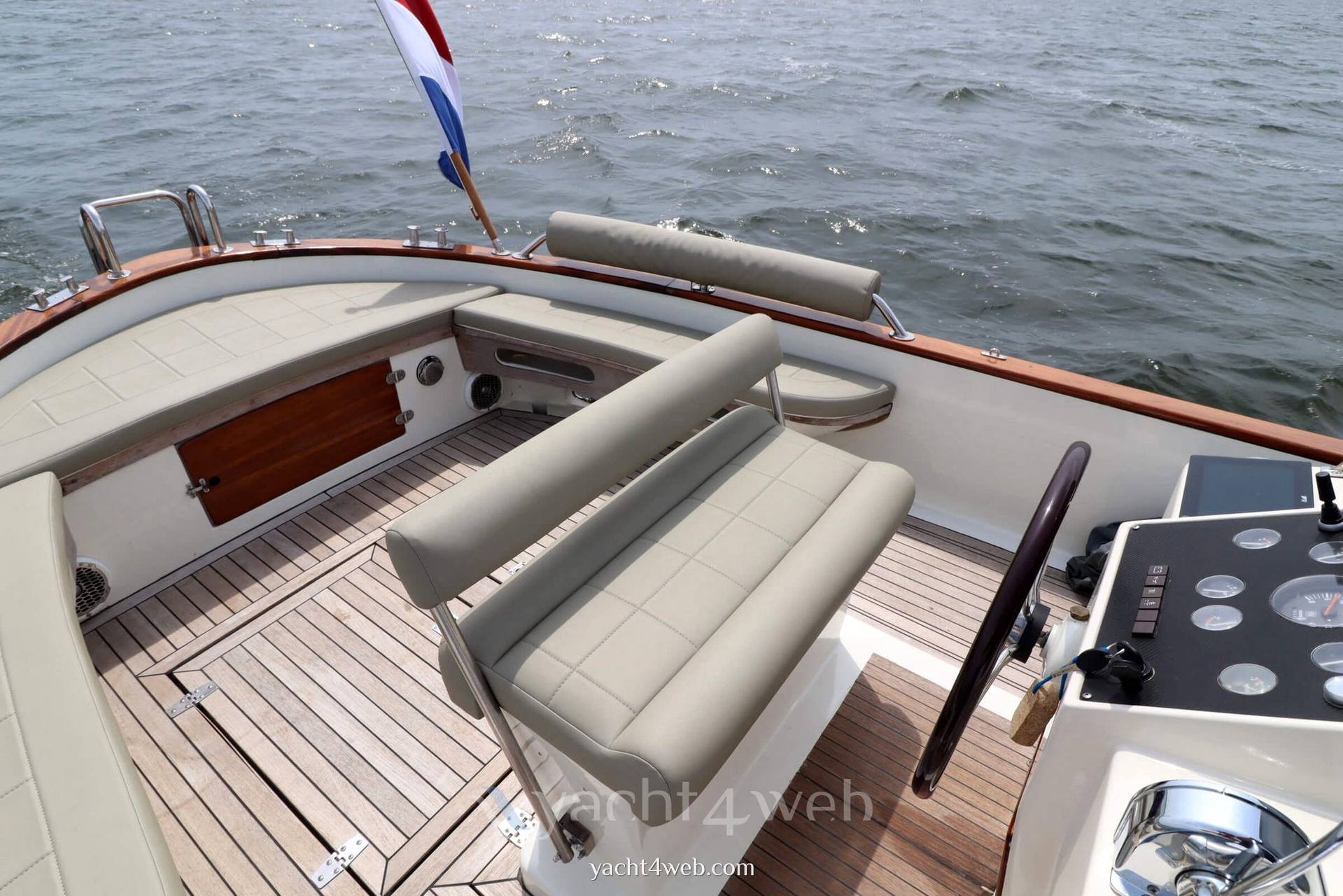 Apreamare Aperto 8 Motoryacht usato