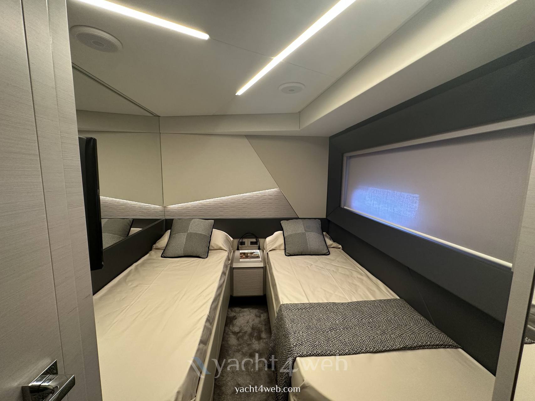 Pershing 7x