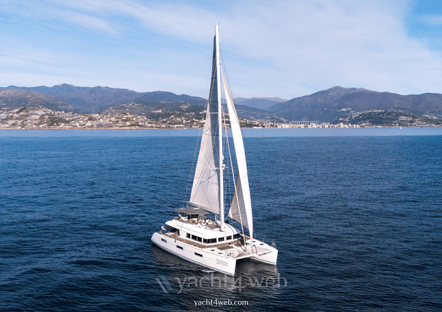 Lagoon 620