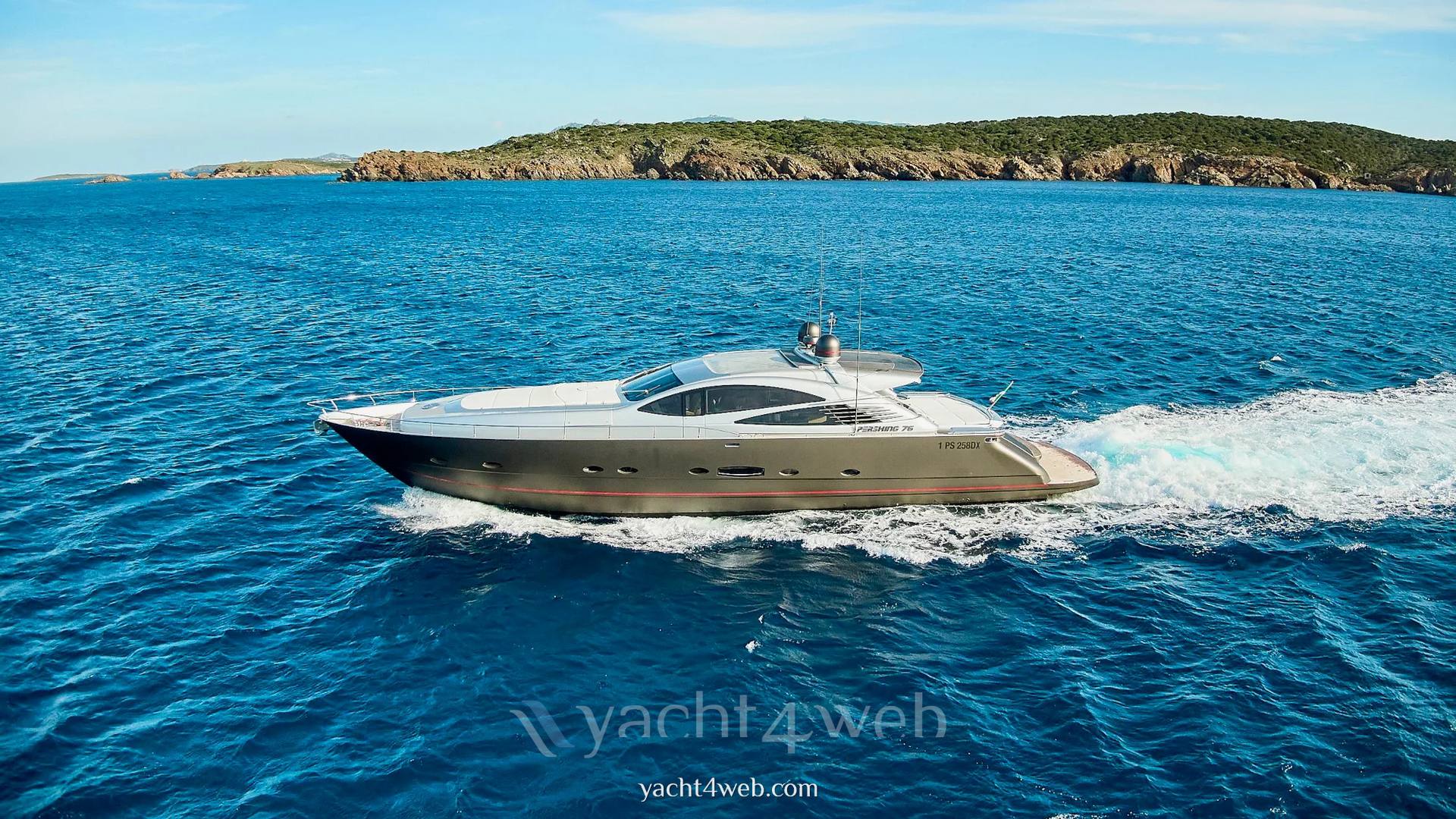 Pershing 76 Моторная лодка используется для продажи