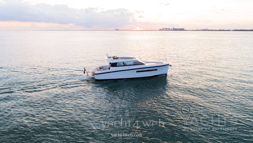 Delta powerboats 33 coupé Motoryacht usato