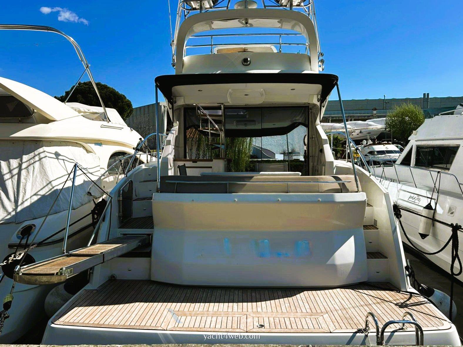 Beneteau Gt 49 fly Моторная яхта