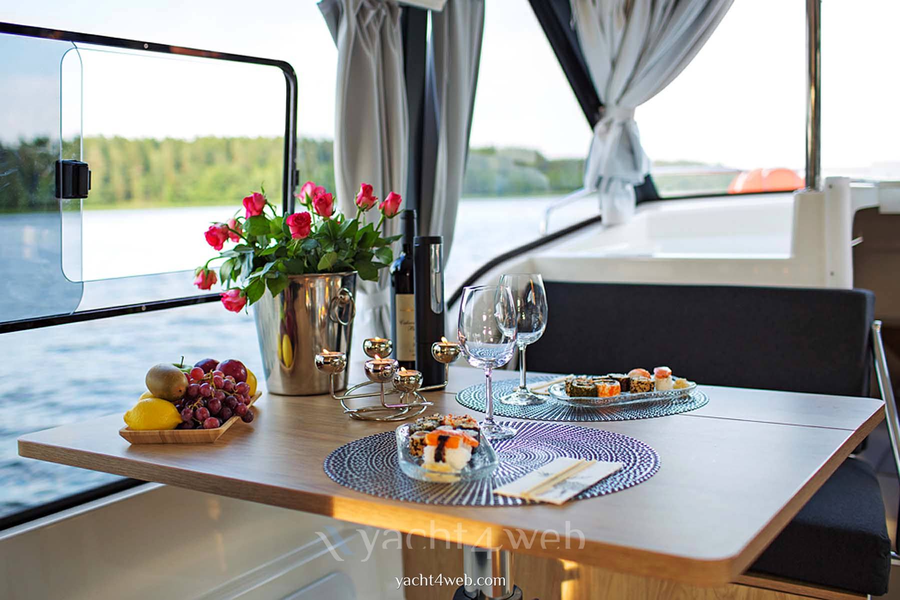 Balt Suncamper 35 barca a motore