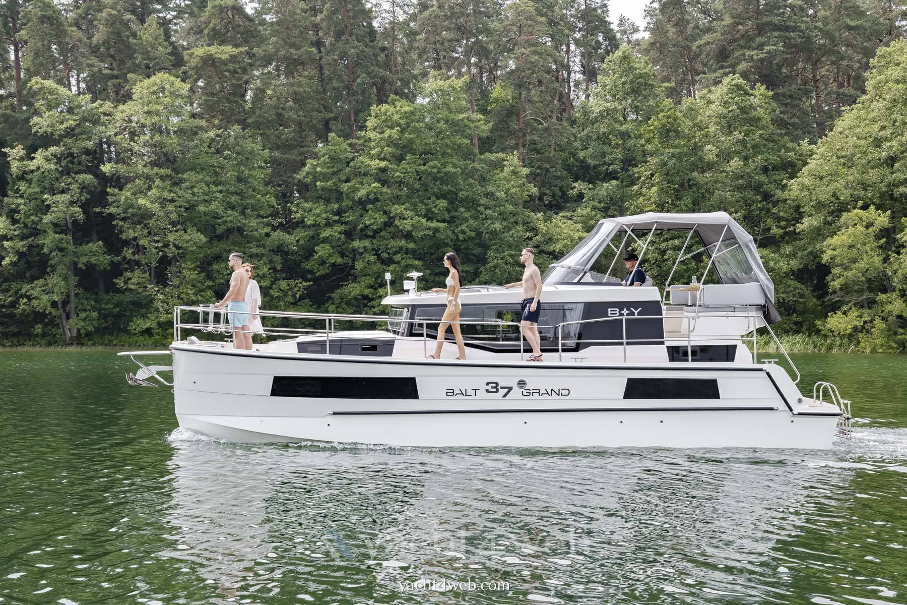 Balt Grand 37 Flybridge