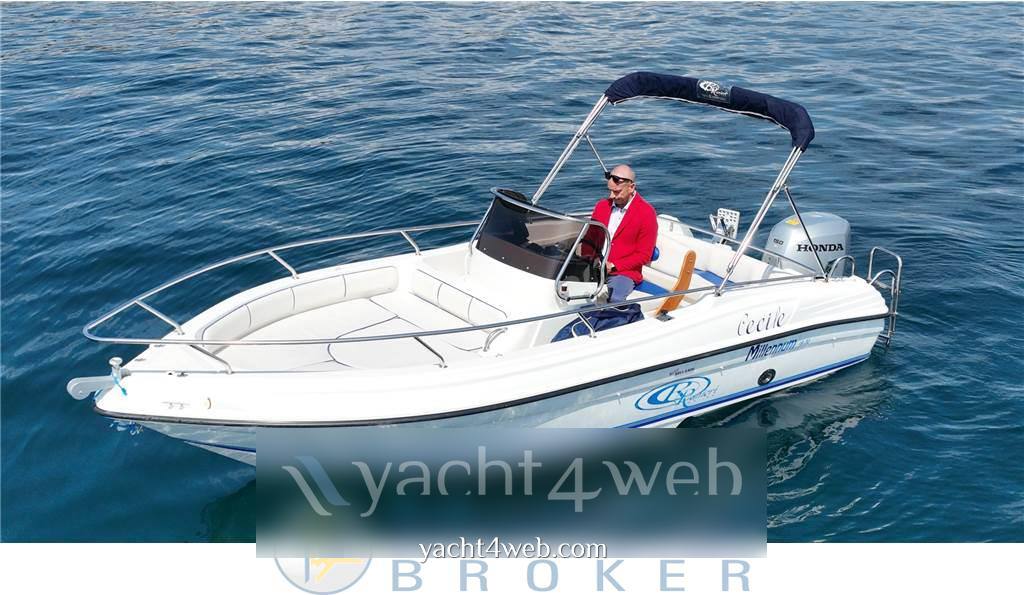 Ranieri marine Millennum 18,20 Моторная лодка используется для продажи