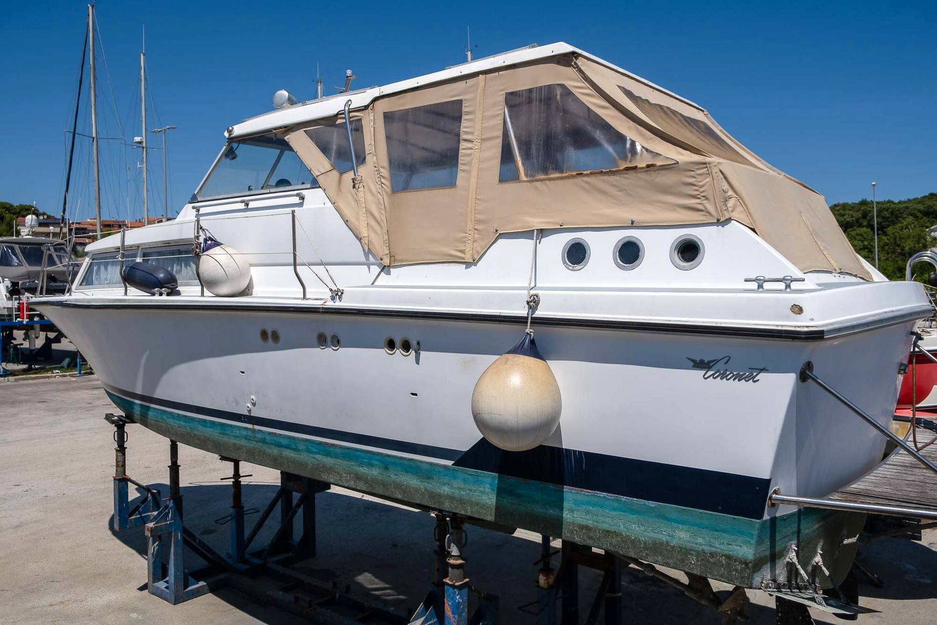 Coronet 33