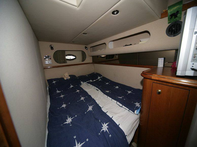 Cruisers yachts CRUISERS Yachts 3672