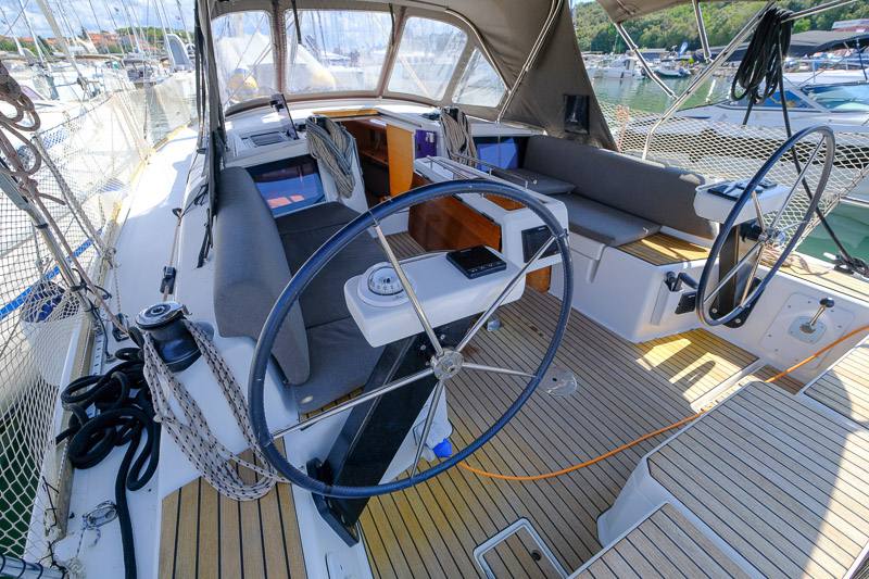 Dufour 360 grand large