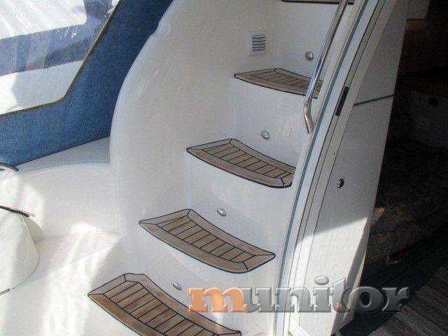 Sealine 330 fly