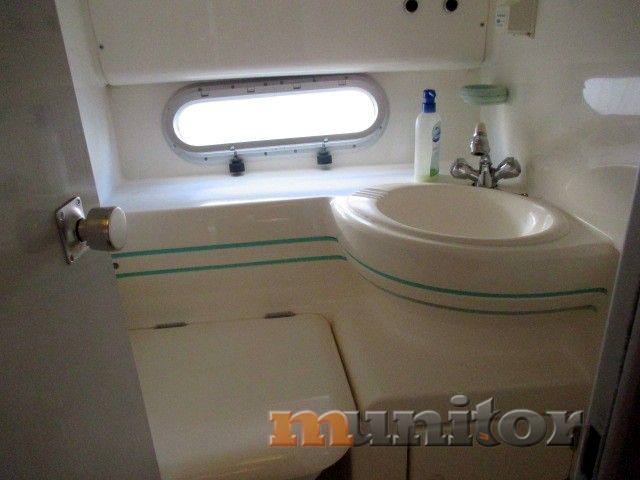 Sealine 330 fly