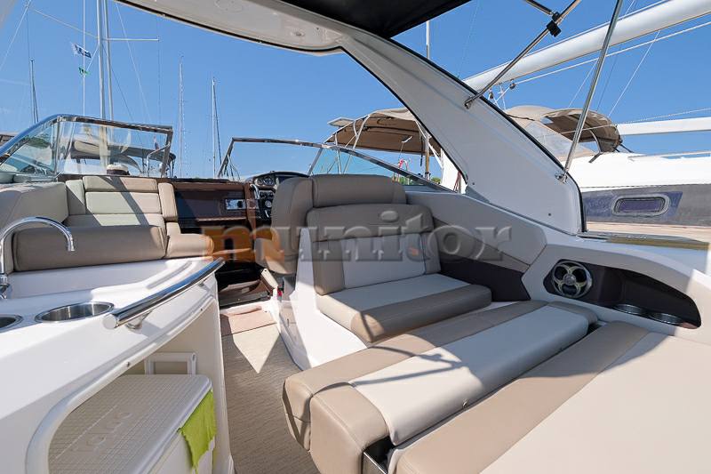 Regal 28 express usato