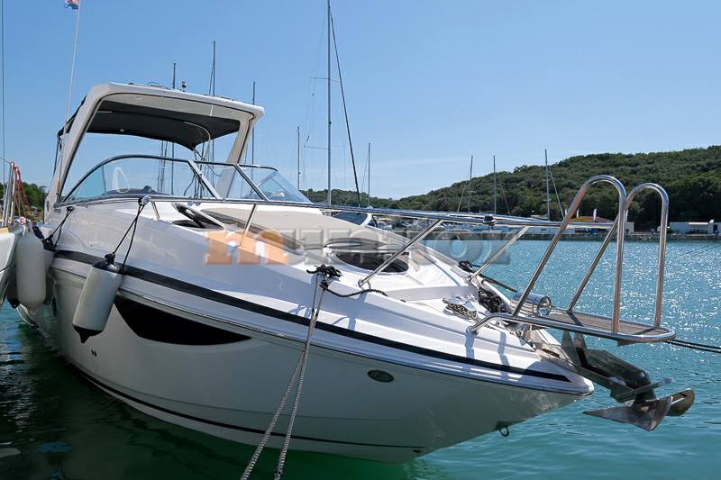 Regal 28 express Flybridge usato