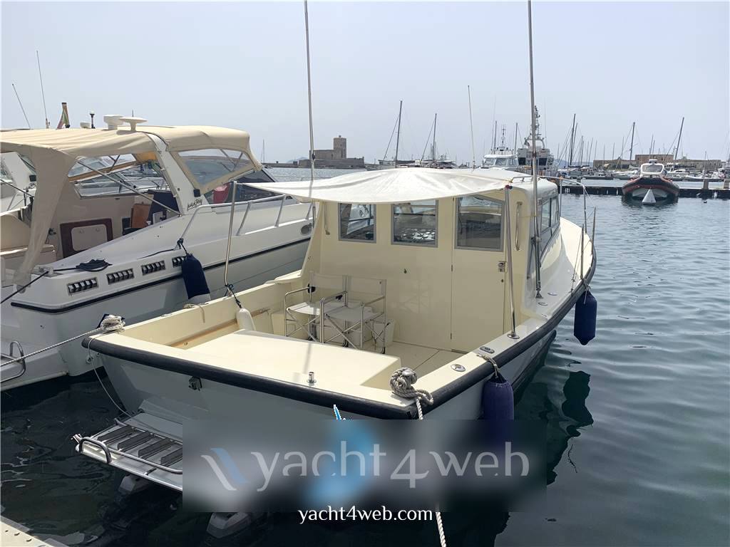 AQUABELL 27 Motor boat used for sale