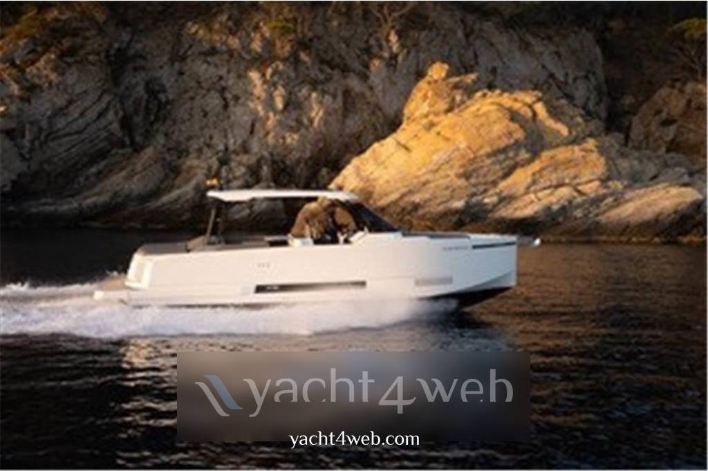 De antonio yachts D36 open قارب بمحرك
