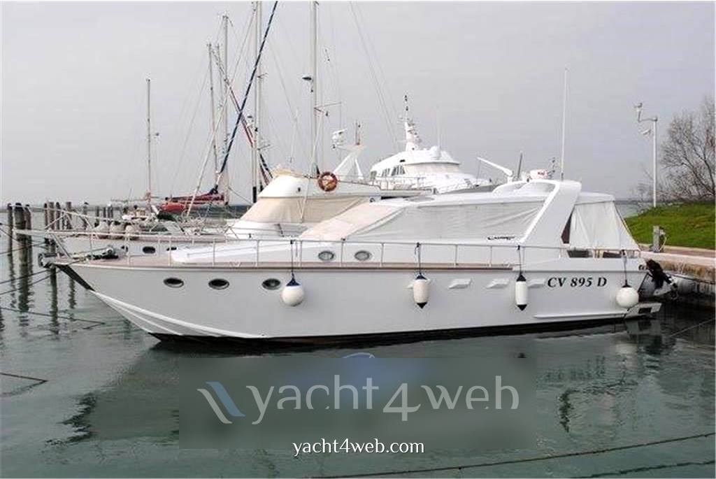 Camuffo 44 Motorboot gebraucht zum Verkauf