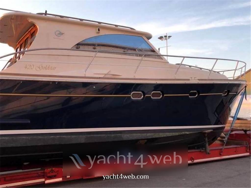 Cantieri estensi 420 goldstar Motor boat used for sale