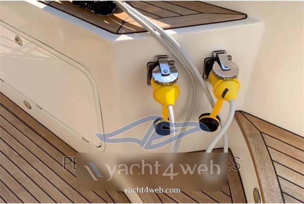 Innovazioni e progetti Alena 52 c Motor yacht