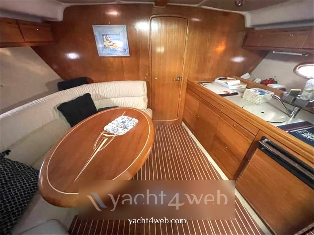 Bavaria 38 ht luxury sport Моторная лодка используется для продажи