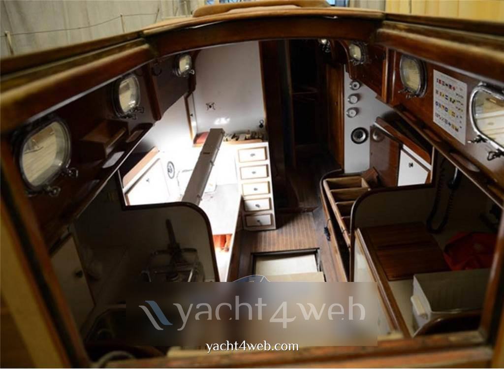 One Design Buchanan Моторная лодка используется для продажи