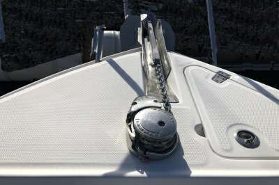 BOSTON WHALER BOSTON WHALER BOSTON 220 OUTRAGE