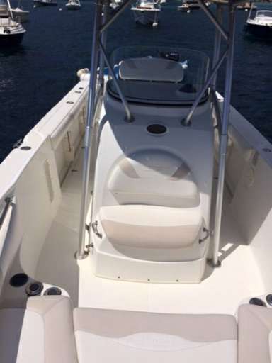 BOSTON WHALER BOSTON WHALER BOSTON 270 OUTRAGE