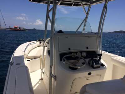 BOSTON WHALER BOSTON WHALER BOSTON 270 OUTRAGE