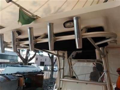 BOSTON WHALER BOSTON WHALER BOSTON 320 OUTRAGE