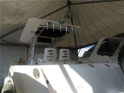 BOSTON WHALER BOSTON WHALER BOSTON 320 OUTRAGE