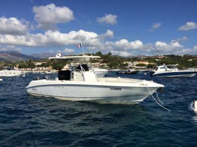 BOSTON WHALER BOSTON WHALER BOSTON 320 OUTRAGE