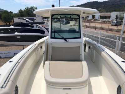 BOSTON WHALER BOSTON WHALER BOSTON 330 OUTRAGE