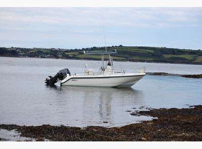 BOSTON WHALER BOSTON WHALER Boston 18 outrage